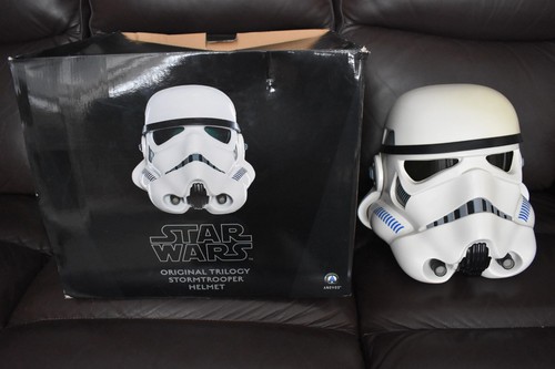 Star wars stormtrooper helmet - star,