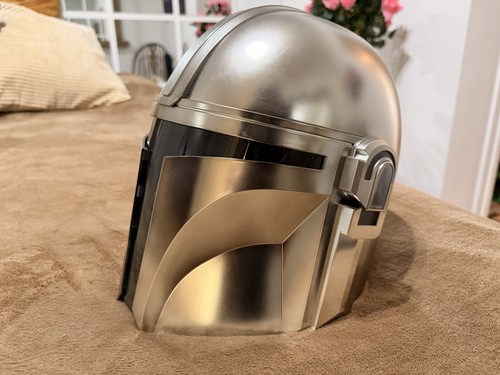 Star wars the - star, mandalorian