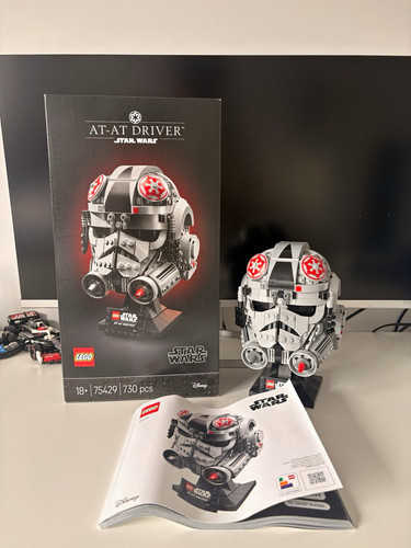 Lego star wars helmet - star,